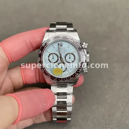 Whole watch in hand